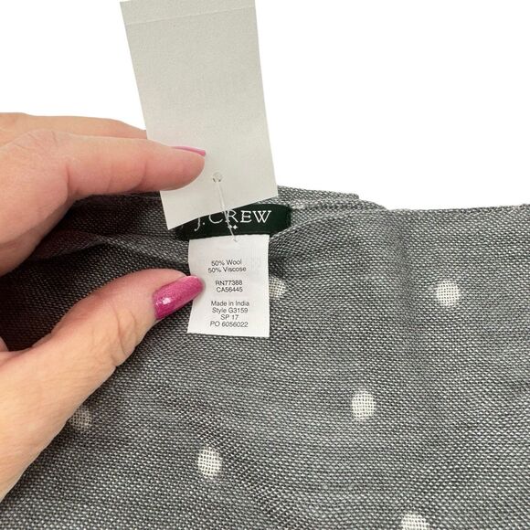 J.Crew polka dot Gray Wool Blend Scarf 26’ x 37" reversible NWT - Picture 2 of 4